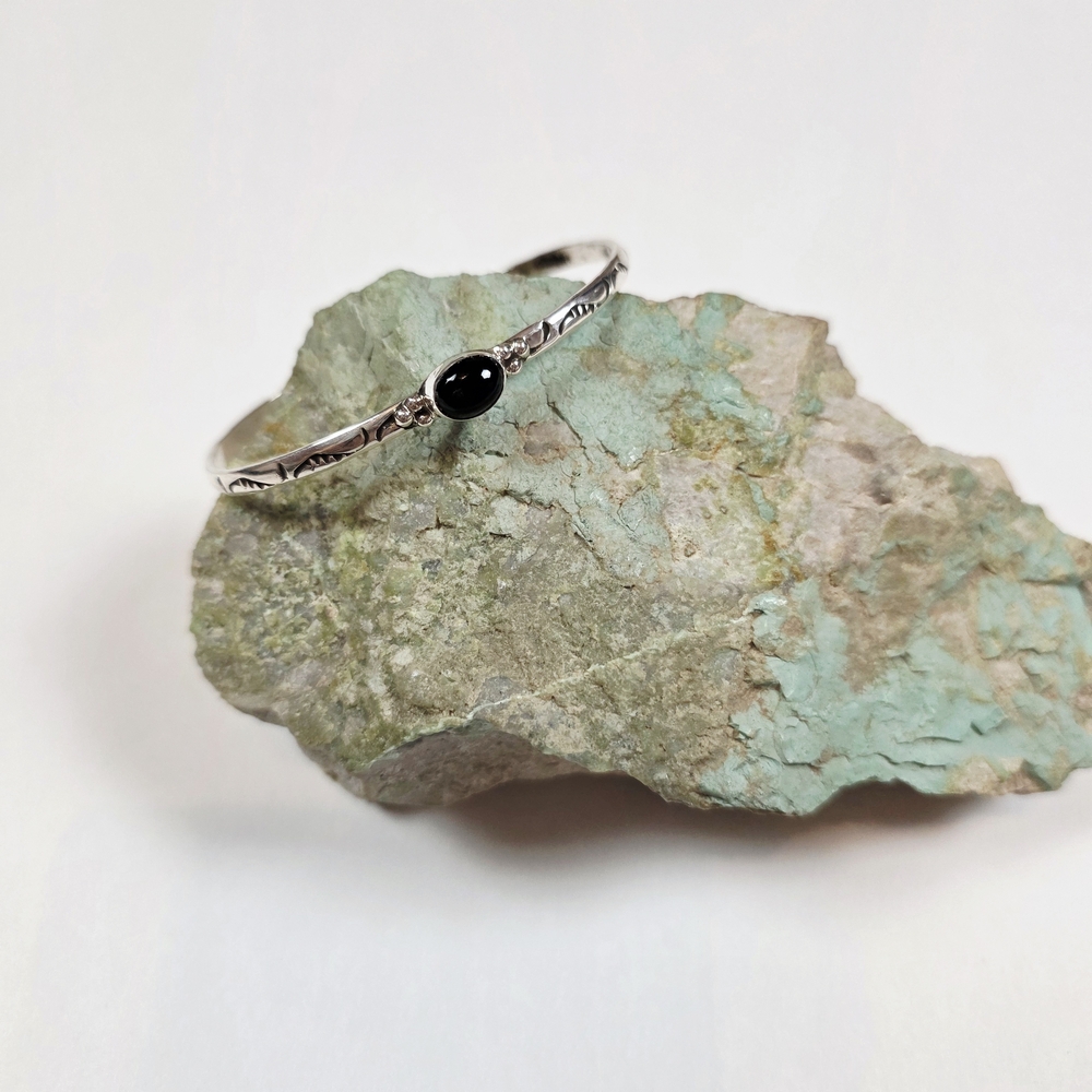 Elegant Silver Bracelet with Black Stone